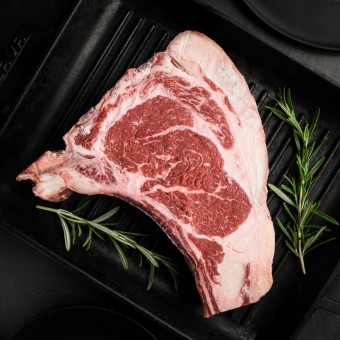 Antricot cu os Dry Aged 700g